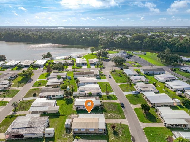 1108 NASSAU CIRCLE, Tavares, FL 32778