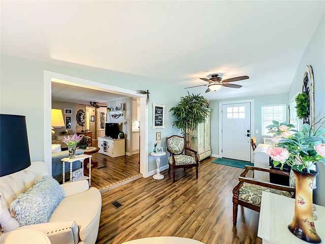 1108 NASSAU CIRCLE, Tavares, FL 32778