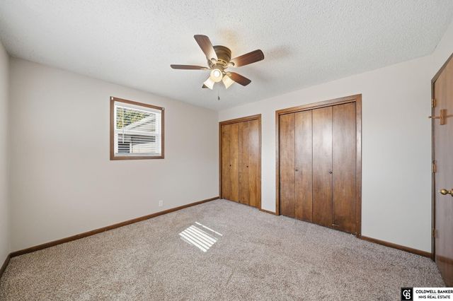 3207 W 16th Street, Grand Island, NE 68803