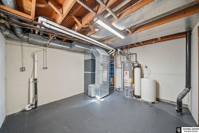 3207 W 16th Street, Grand Island, NE 68803