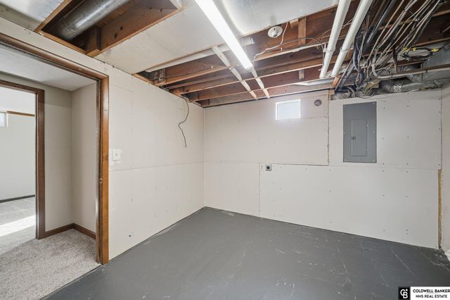 3207 W 16th Street, Grand Island, NE 68803