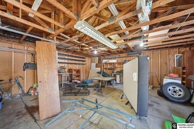 3207 W 16th Street, Grand Island, NE 68803