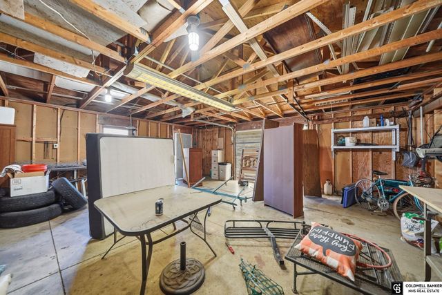 3207 W 16th Street, Grand Island, NE 68803