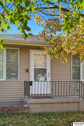 3207 W 16th Street, Grand Island, NE 68803