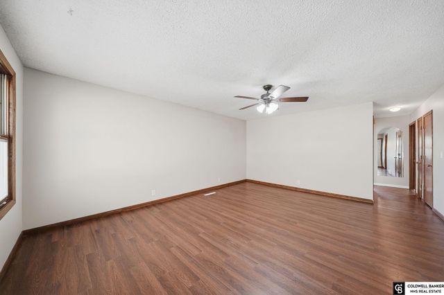 3207 W 16th Street, Grand Island, NE 68803