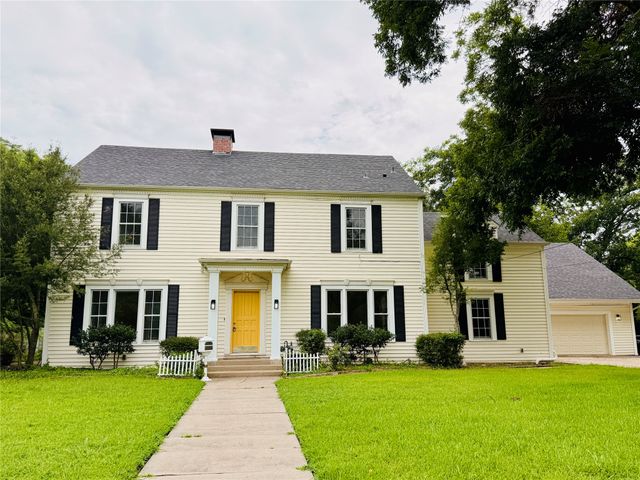 2025 Walworth Street, Greenville, TX 75401