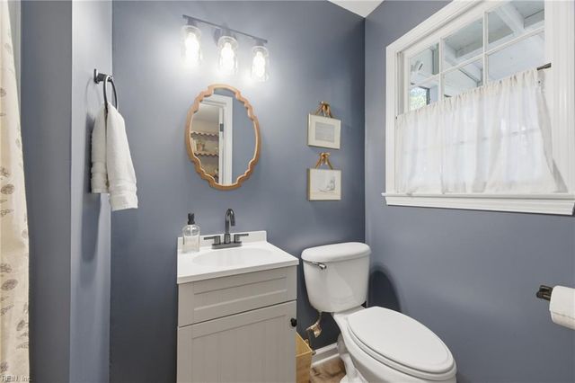 33 Southwind DR, Hampton, VA 23669