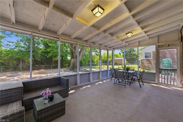 33 Southwind DR, Hampton, VA 23669