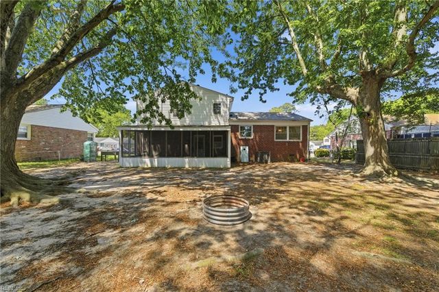 33 Southwind DR, Hampton, VA 23669