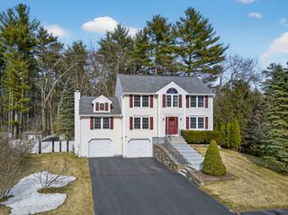 1 Cambridge Drive, Merrimack, NH 03054