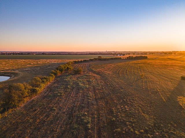 455 Turkey Run, Crawford, TX 76638