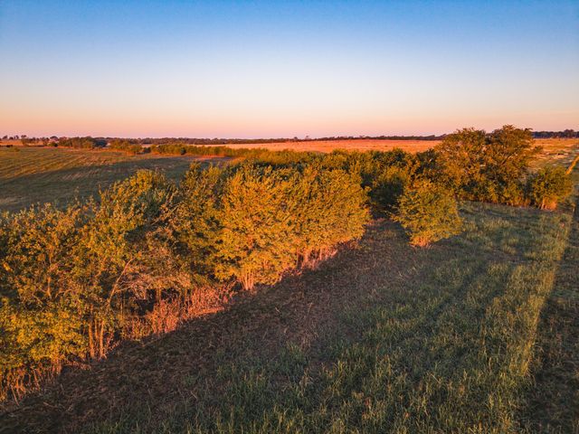 455 Turkey Run, Crawford, TX 76638