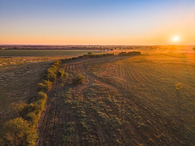 455 Turkey Run, Crawford, TX 76638