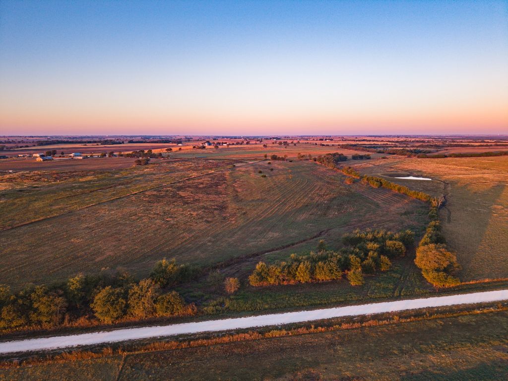 455 Turkey Run, Crawford, TX 76638