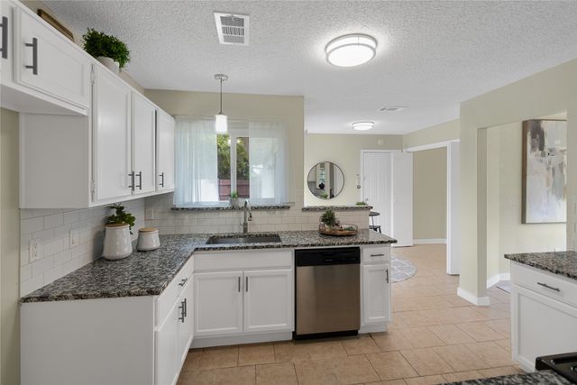 7017 Seascape Drive, Rowlett, TX 75088