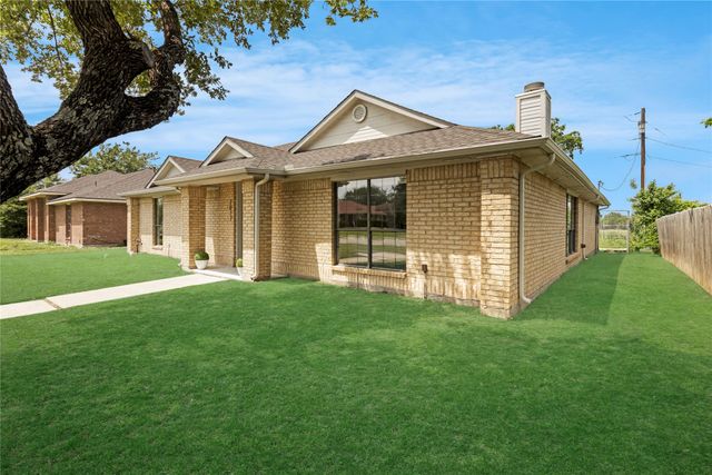 7017 Seascape Drive, Rowlett, TX 75088