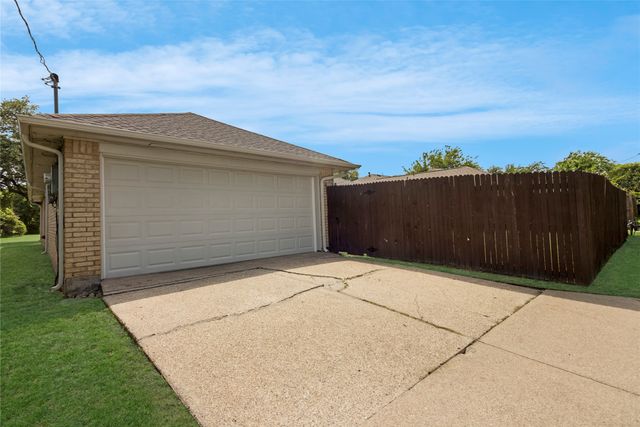 7017 Seascape Drive, Rowlett, TX 75088