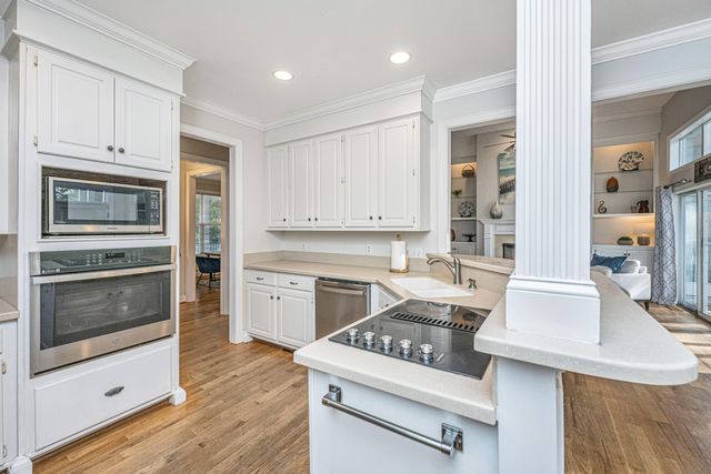 509 Chimney Bluff Drive, Mount Pleasant, SC 29464