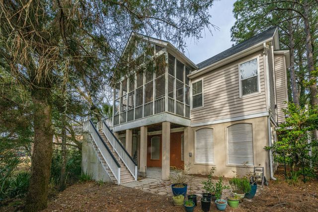 509 Chimney Bluff Drive, Mount Pleasant, SC 29464