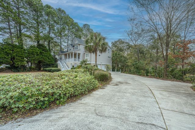 509 Chimney Bluff Drive, Mount Pleasant, SC 29464