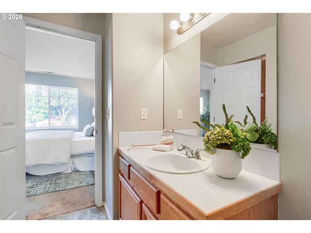2753 Se 75TH Ave, Hillsboro, OR 97123