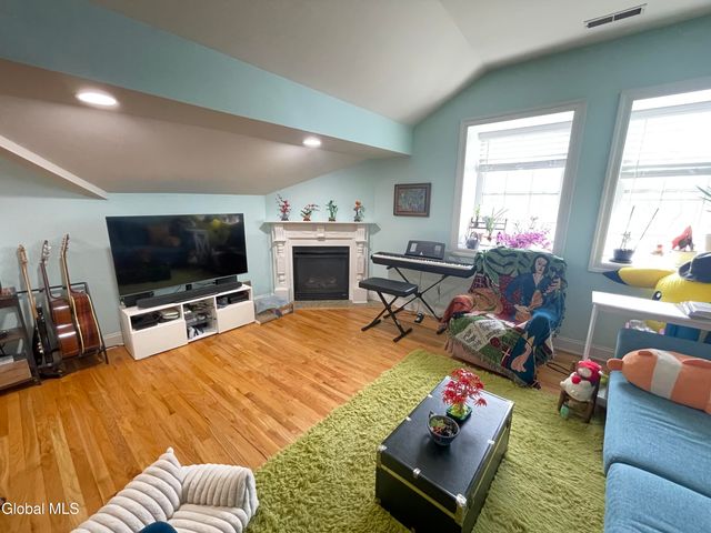 1110 Western Avenue APT 9, Albany, NY 12203