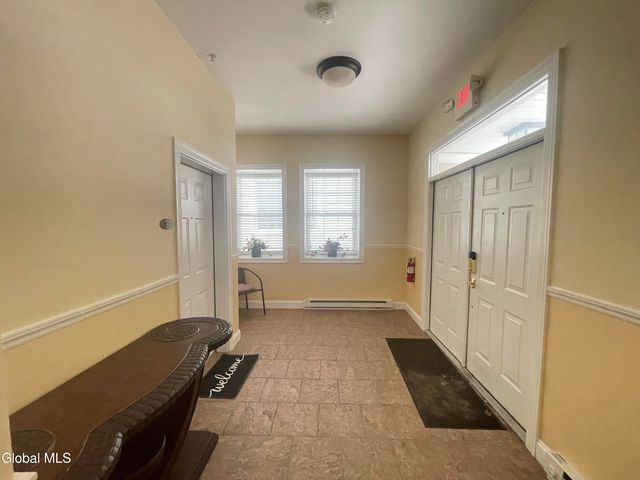 1110 Western Avenue APT 9, Albany, NY 12203