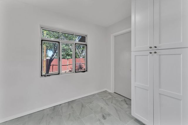 3101 Carolina Street NE, Albuquerque, NM 87110