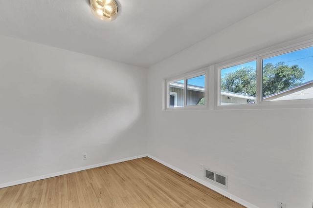3101 Carolina Street NE, Albuquerque, NM 87110