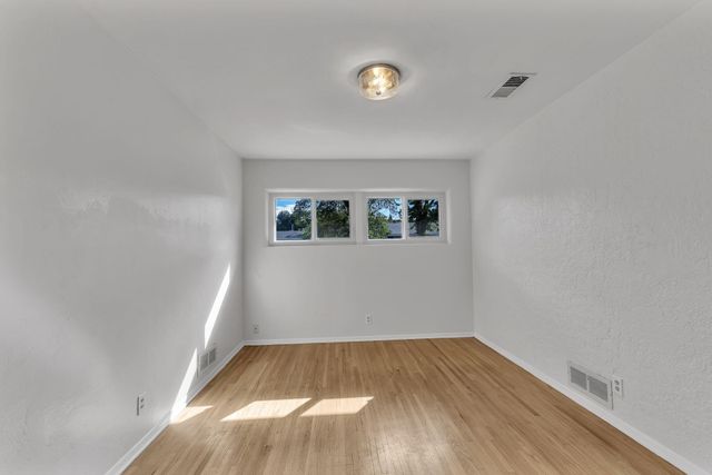 3101 Carolina Street NE, Albuquerque, NM 87110