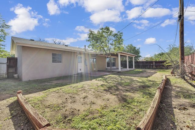 3101 Carolina Street NE, Albuquerque, NM 87110