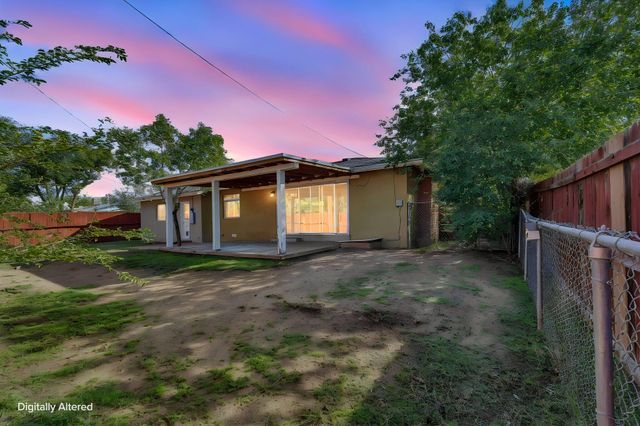 3101 Carolina Street NE, Albuquerque, NM 87110