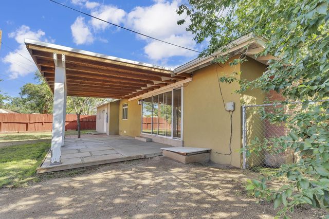 3101 Carolina Street NE, Albuquerque, NM 87110