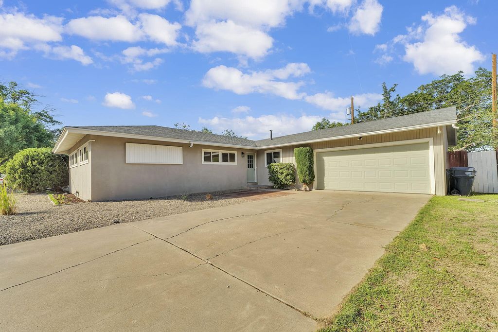 3101 Carolina Street NE, Albuquerque, NM 87110