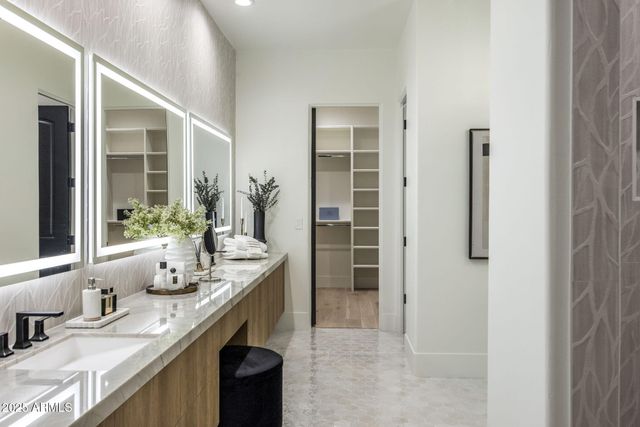 9905 N 78TH Place, Scottsdale, AZ 85258