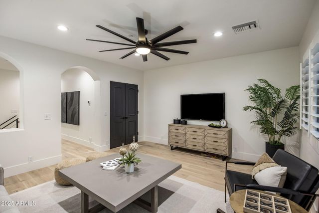 9905 N 78TH Place, Scottsdale, AZ 85258