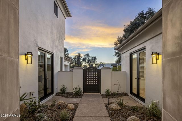 9905 N 78TH Place, Scottsdale, AZ 85258