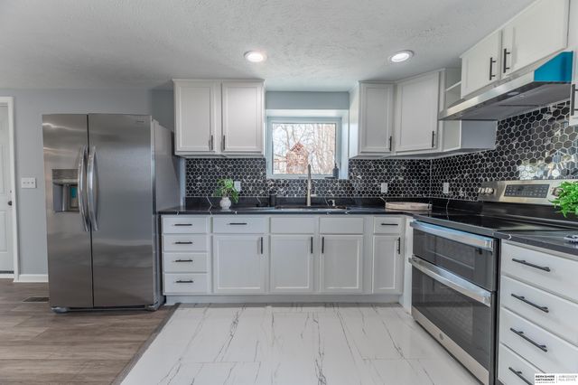 4251 D Street, Omaha, NE 68107