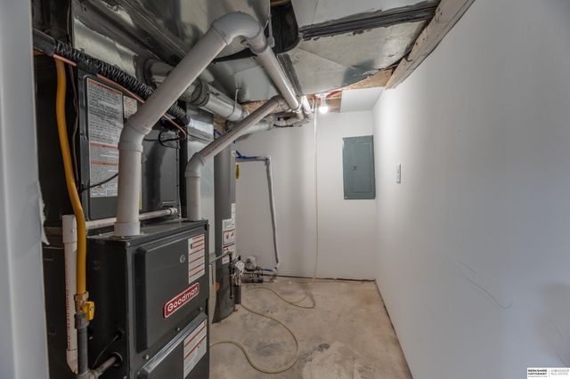 4251 D Street, Omaha, NE 68107