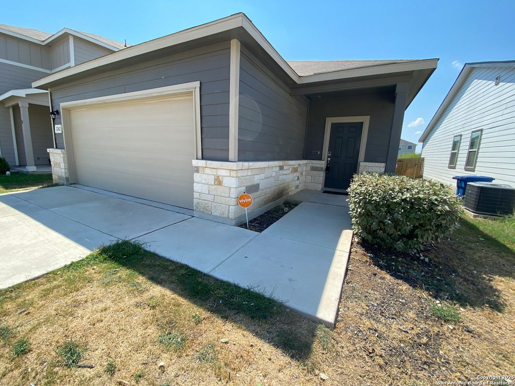 3262 Rancho Grande, San Antonio, TX 78224