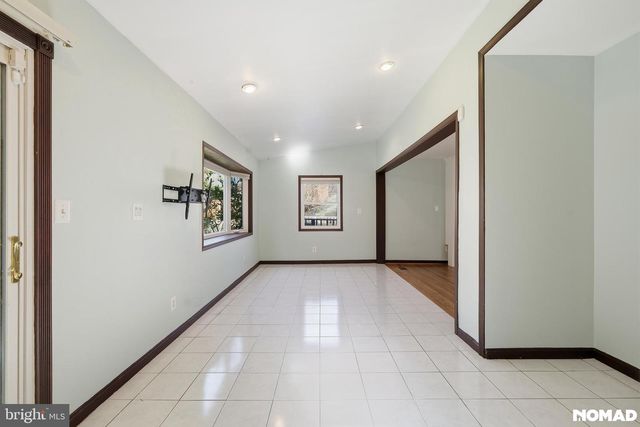 303 MANSFIELD RD, Silver Spring, MD 20910