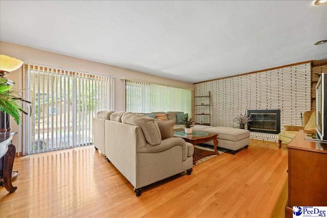 506 Gregory St, Timmonsville, SC 29161