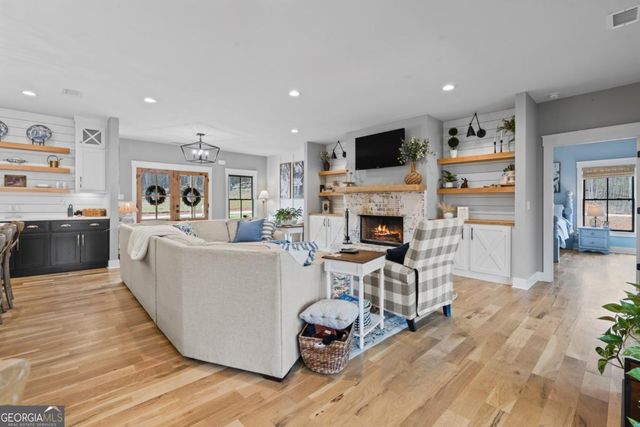 211 Cowart Road, Dawsonville, GA 30534