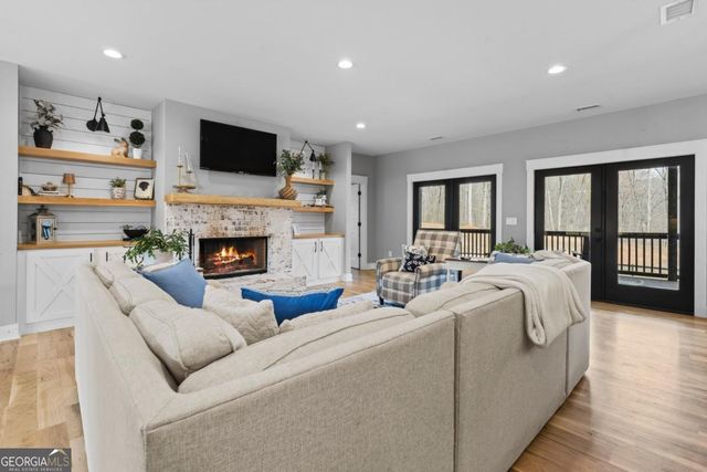 211 Cowart Road, Dawsonville, GA 30534