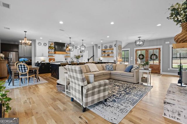 211 Cowart Road, Dawsonville, GA 30534