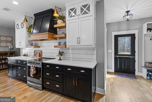 211 Cowart Road, Dawsonville, GA 30534