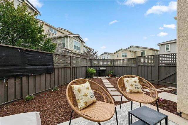 4052 Knightstown St, Dublin, CA 94568