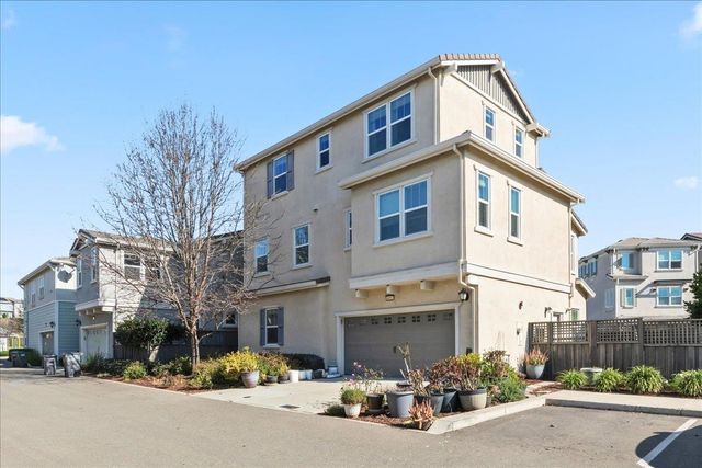 4052 Knightstown St, Dublin, CA 94568