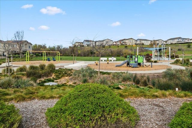 4052 Knightstown St, Dublin, CA 94568