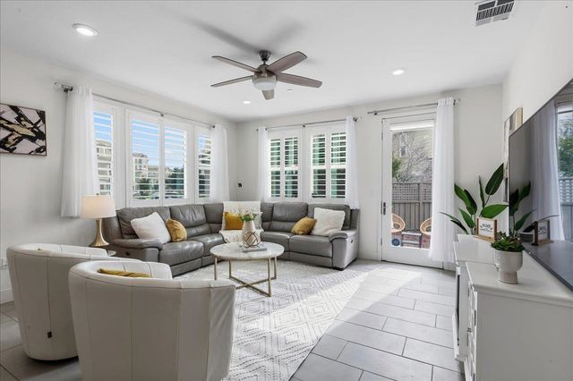 4052 Knightstown St, Dublin, CA 94568